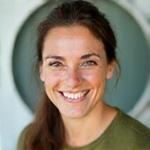 Porträt von Elena Schmidt, Nachhaltigkeitsbeauftragte & Kommunikation